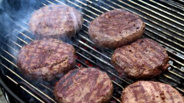 ¿Por qué las hamburguesas preparadas son peores que un filete de ternera?