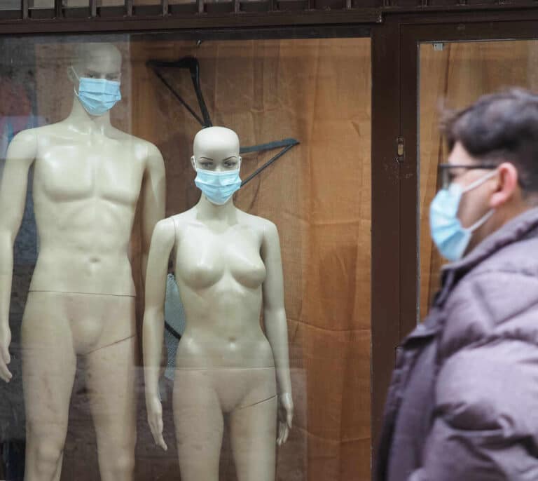 Sanidad pide no utilizar mascarillas que contengan grafeno