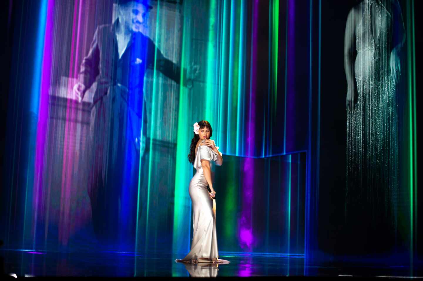 La cantante Nathy Peluso actúa en la gala de la 35 edición de los Premios Goya.