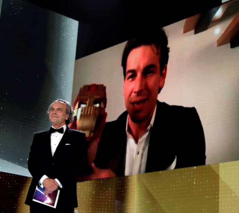 Mario Casas recibe el Goya a Mejor actor protagonista por 'No matarás'