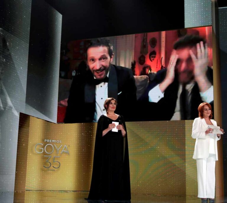 Salvador Calvo gana el Goya a Mejor dirección por 'Adú'