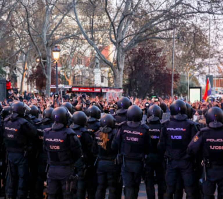 La manifestación a favor de Hasél en Madrid se disuelve tras más de una hora de protestas sin incidentes