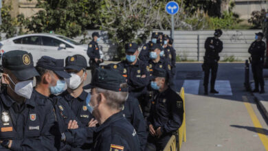 Sindicatos denuncian la "marginación" de la Policía en la vacunación en Cataluña