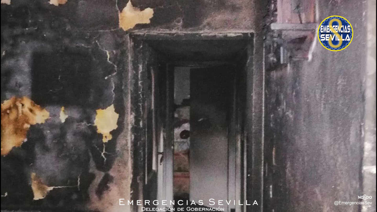 Incendio de una vivienda en Sevilla.