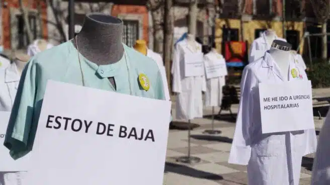 Los médicos de primaria suspenden la huelga por el "terremoto político" en Madrid