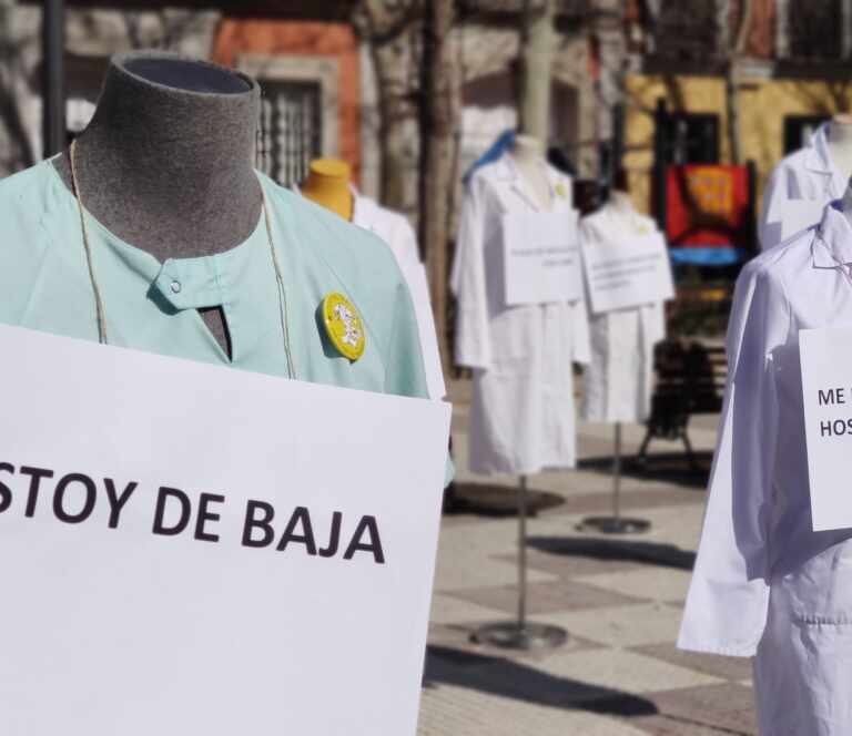 Los médicos de primaria suspenden la huelga por el "terremoto político" en Madrid