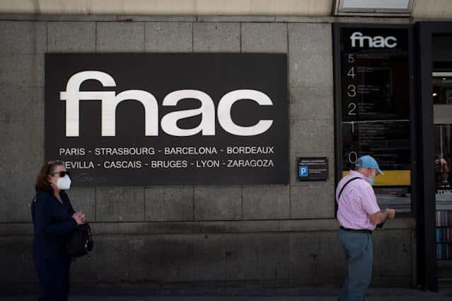 Un "error tipográfico" obliga a FNAC a entregar móviles de 699 euros a 124