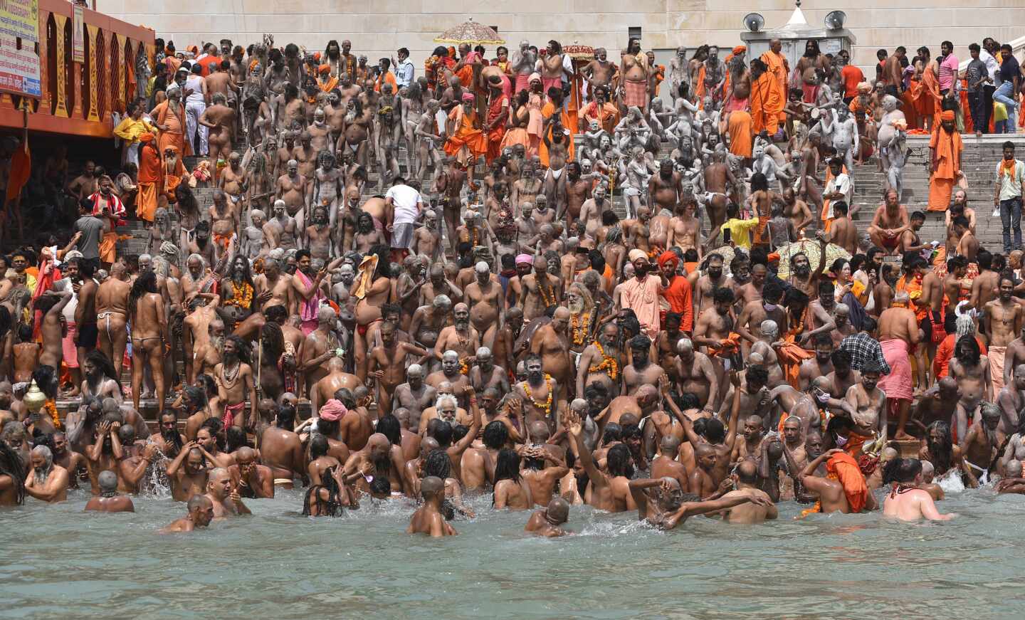 Cientos de personas participaron el fin de semana en el peregrinaje de kumbhamela