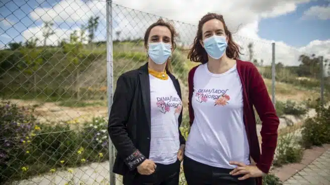 “Demasiados señoros”, la camiseta feminista que triunfa en la campaña de Mónica García
