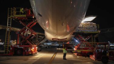 Sanidad tarda 332 días en publicar un contrato por gastos imprevistos en el transporte de material