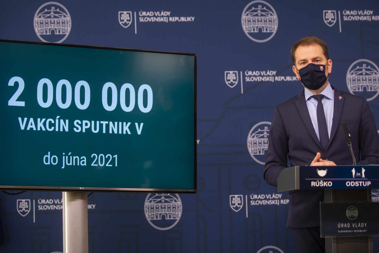 El primer ministro de Eslovaquia da una rueda de prensa sobre las vacunas rusas Sputnik V.