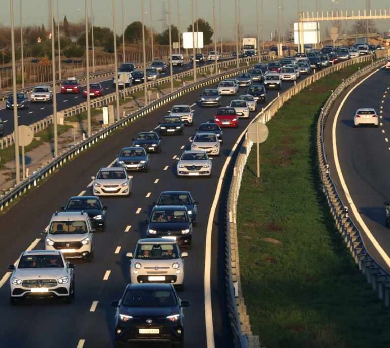 El peaje a las carreteras que quiere implantar el Gobierno puede cuadruplicar el coste del mantenimiento