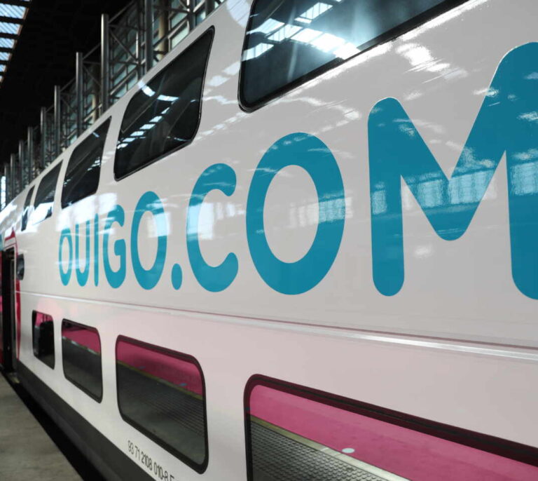 El nuevo tren 'low cost' de Ouigo sufre una avería y retrasa su llegada a Madrid 90 minutos