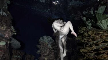 ‘Somos agua’, el mensaje de la fotógrafa Isabel Muñoz y Ai Futaki, la mujer pez