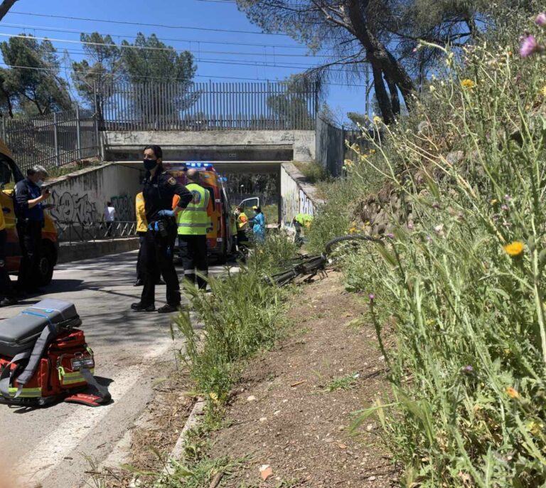 Herido muy grave un ciclista tras caer de la bici en la Casa de Campo