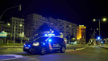 Un conductor drogado choca con varios coches aparcados en Zaragoza