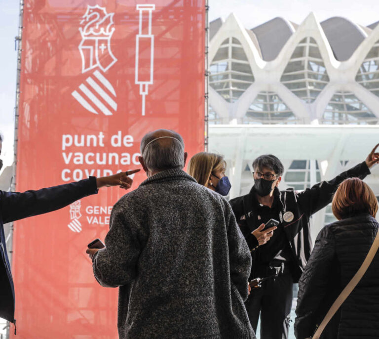 La vacunación para las personas de entre 40 y 50 años en Valencia ya tiene fecha