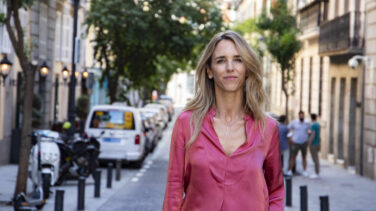 Los dardos del libro de Cayetana al PP de Teodoro García Egea: de los "barones blandos" a los 'espías' de Génova