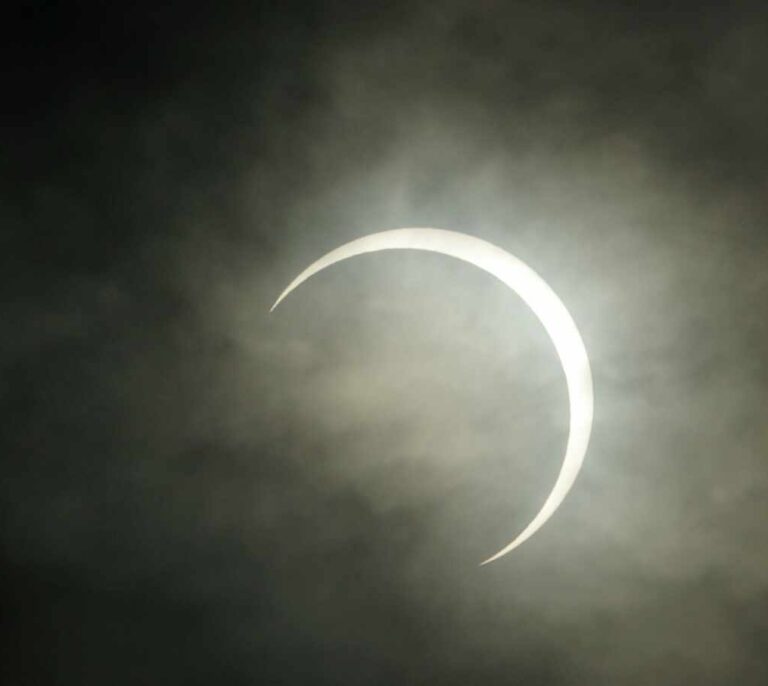 Señal en directo: siga el eclipse de Sol