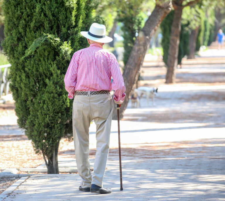 El retraso del Gobierno con el Programa de Turismo del Imserso hace peligrar su vuelta en octubre