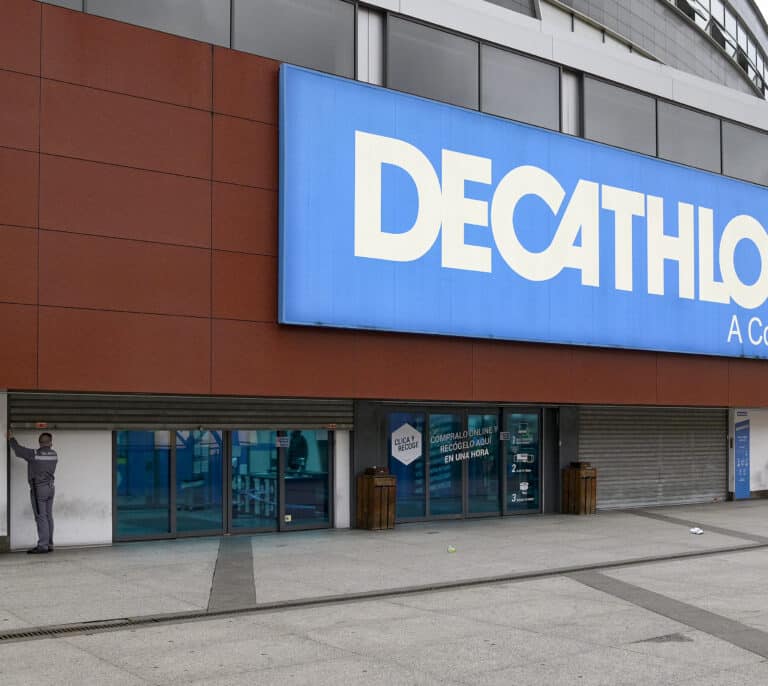 Decathlon prevé vender más que en 2019 tras una caída del 11% por el coronavirus