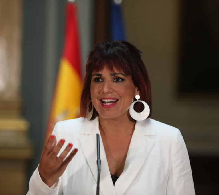 Teresa Rodríguez: "Ser andalucista y de derechas es un oxímoron, Juanma Moreno es andalucista de boquilla"