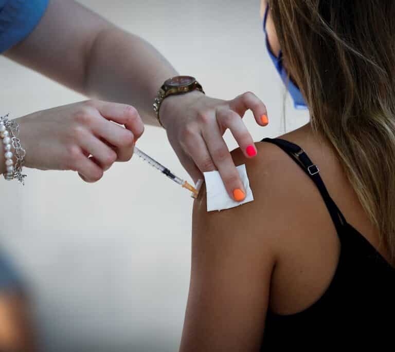 Madrid abre la autocita de la vacuna contra el Covid para mayores de 12 años
