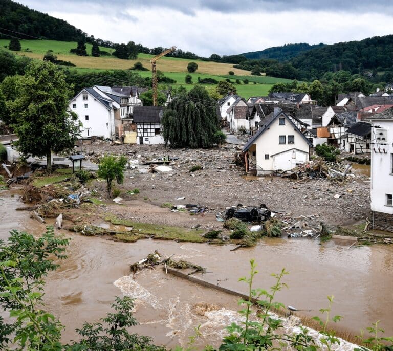 Tragedia en Alemania: al menos 133 muertos y más de 1.000 desaparecidos por las inundaciones