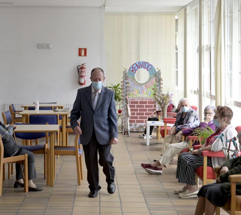 Las pensiones subirán un 8,4% en 2023, más del triple que este año