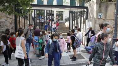 Sanidad estudia que los alumnos vacunados no guarden cuarentena si son contacto de un positivo