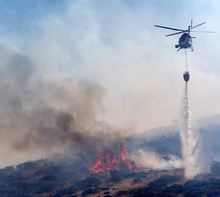 Estabilizado el incendio de Navalacruz, que ya no tiene llama en su perímetro