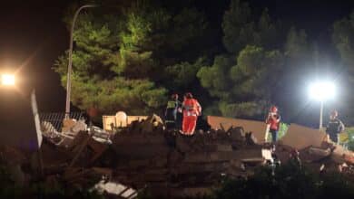 Al menos tres personas atrapadas en el derrumbe de un edificio de tres alturas en Peñíscola