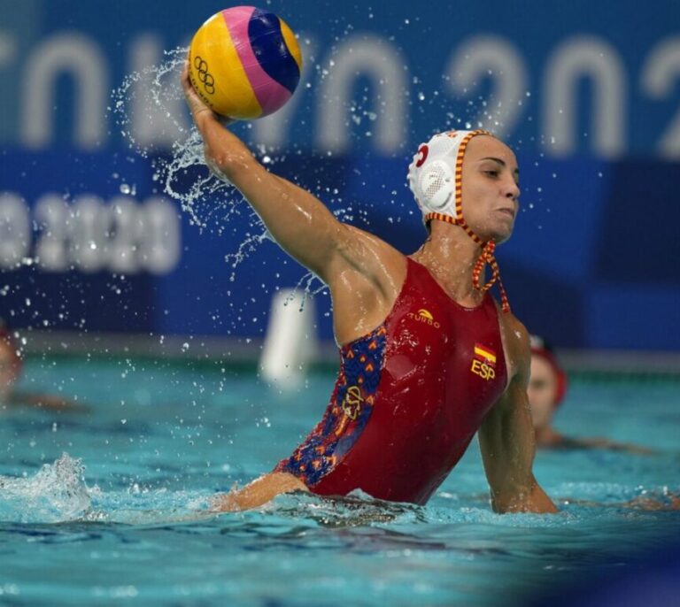 España se convierte en semifinalista en waterpolo femenino tras ganar (11-7) a China en cuartos