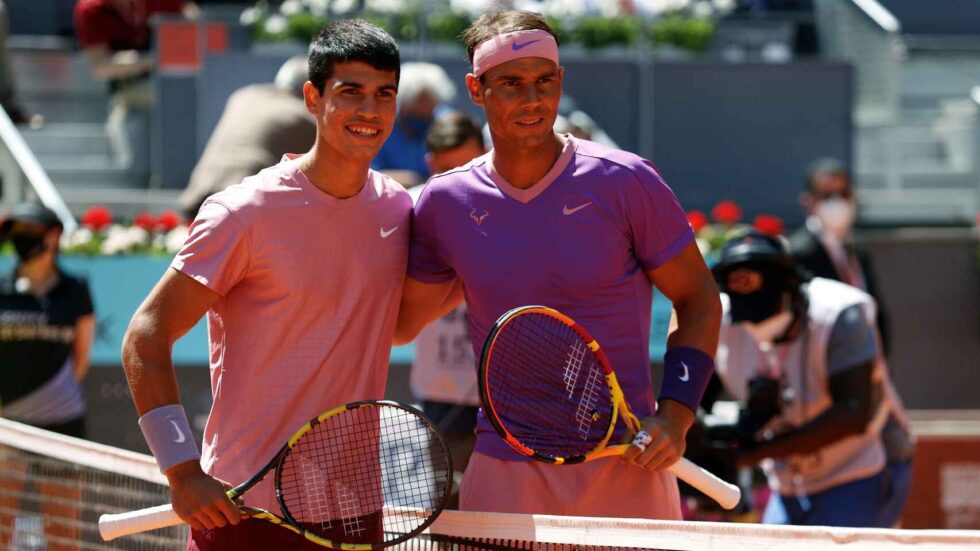 Alcaraz y Nadal, antes del duelo que jugaron en el Mutua Madrid Open 2021