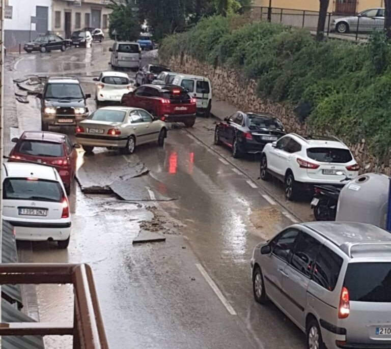 Una fuerte tormenta provoca inundaciones y daños en Lucena
