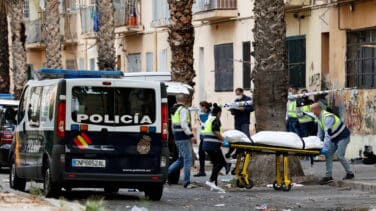 Hallan el cadáver de un hombre de unos 30 años en la Malvarrosa (Valencia)