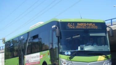 Un hombre de 76 años es atropellado por un autobús interurbano en Parla