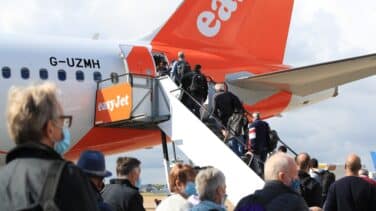La Asociación de Líneas Aéreas pide al Gobierno el fin de las mascarillas obligatorias en el avión
