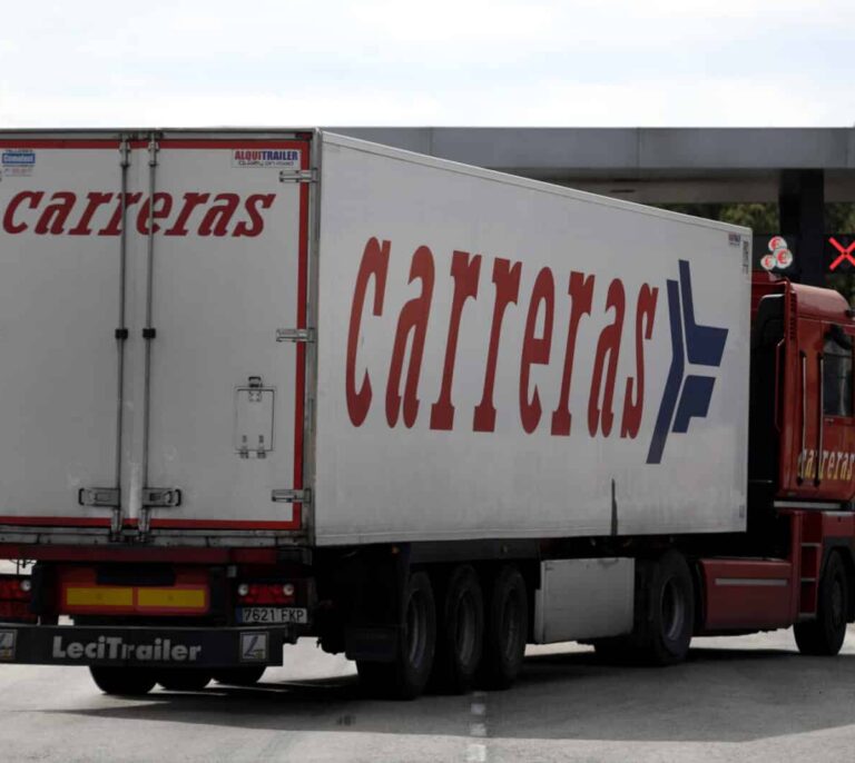 Transportes confía en frenar el paro de camioneros y pretende un acuerdo para los nuevos peajes