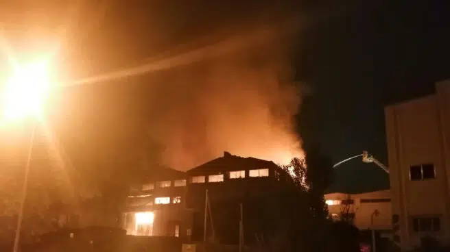 Estabilizado el incendio en una fábrica de velas en Barcelona