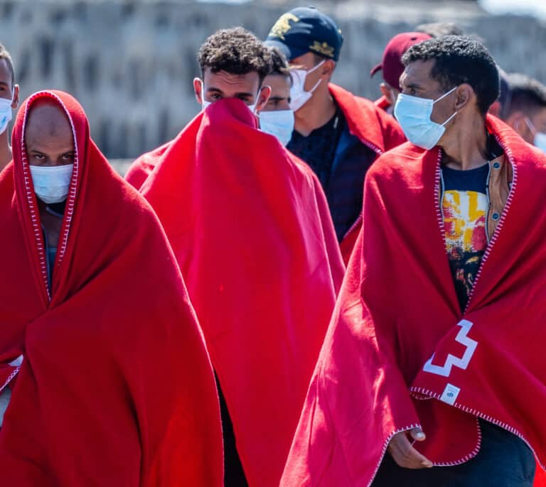 Interior contrató a Trasmediterránea en agosto para trasladar a migrantes a Argelia