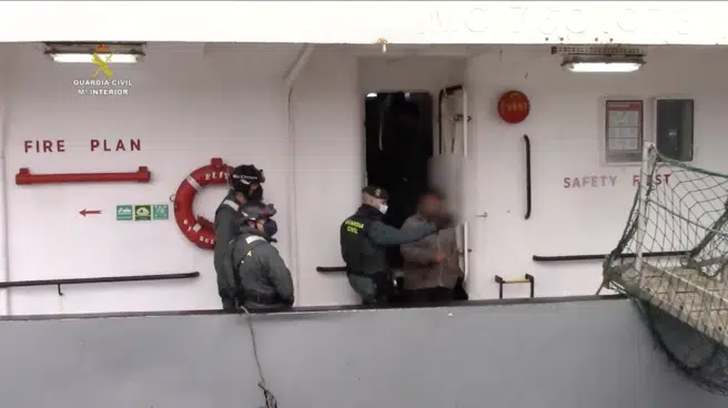 Interceptado en Cartagena un buque dedicado al transporte ilegal de migrantes