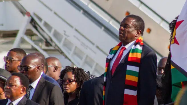 Mnangagwa se convierte en el primer presidente de Zimbabue en viajar a Reino Unido en 25 años