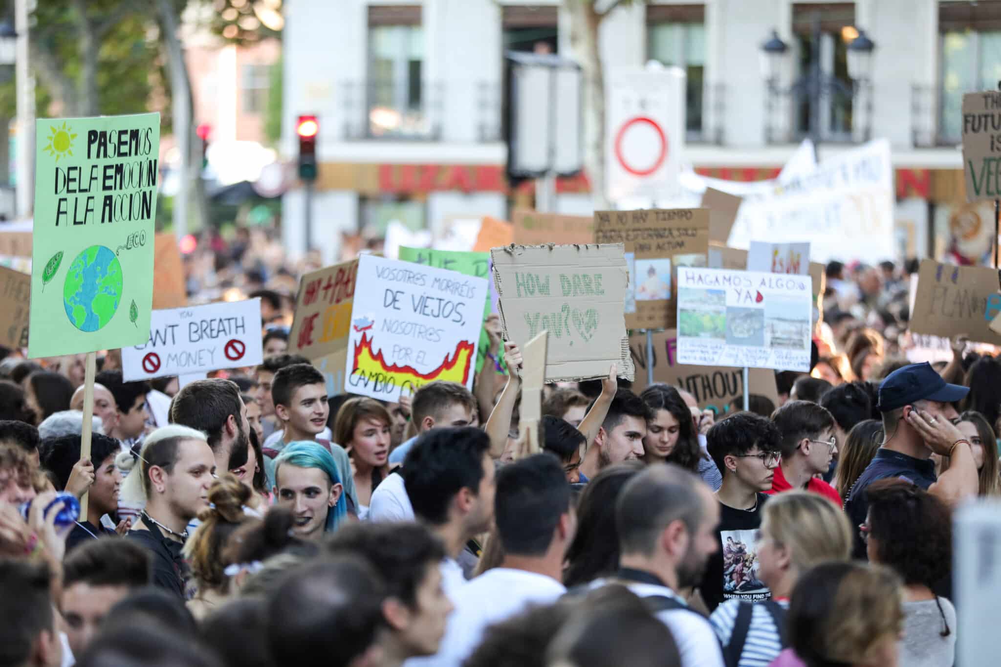 Marcha en Madrid por la segunda huelga mundial por el clima.