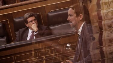 Iglesias y Escrivá se acusan de mentir por la nueva promesa de aumentar los años de cómputo para la jubilación