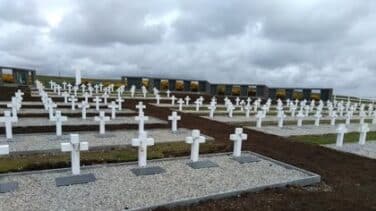 La Cruz Roja identifica los restos de seis soldados argentinos inhumados en las islas Malvinas