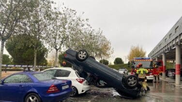 Atendida una mujer tras caer con su coche de una planta a otra del parking del Río Hortega de Valladolid