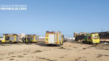 Muere un joven al caer al mar en Cádiz