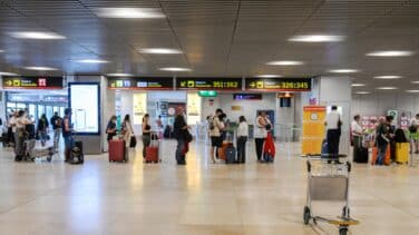 Las agencias de viajes exigen medios para evitar demoras de 45 minutos en los controles de los aeropuertos