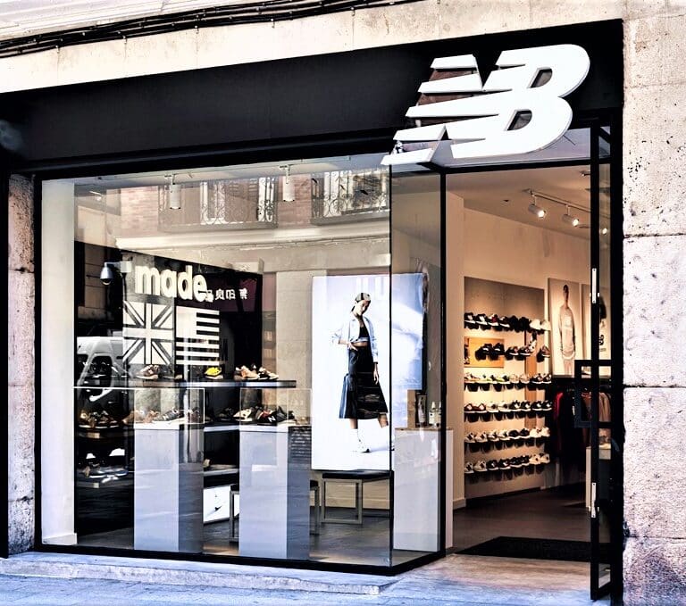 New Balance 'planta' al juez de primera instancia de Pontevedra tras la demanda de Experience Group